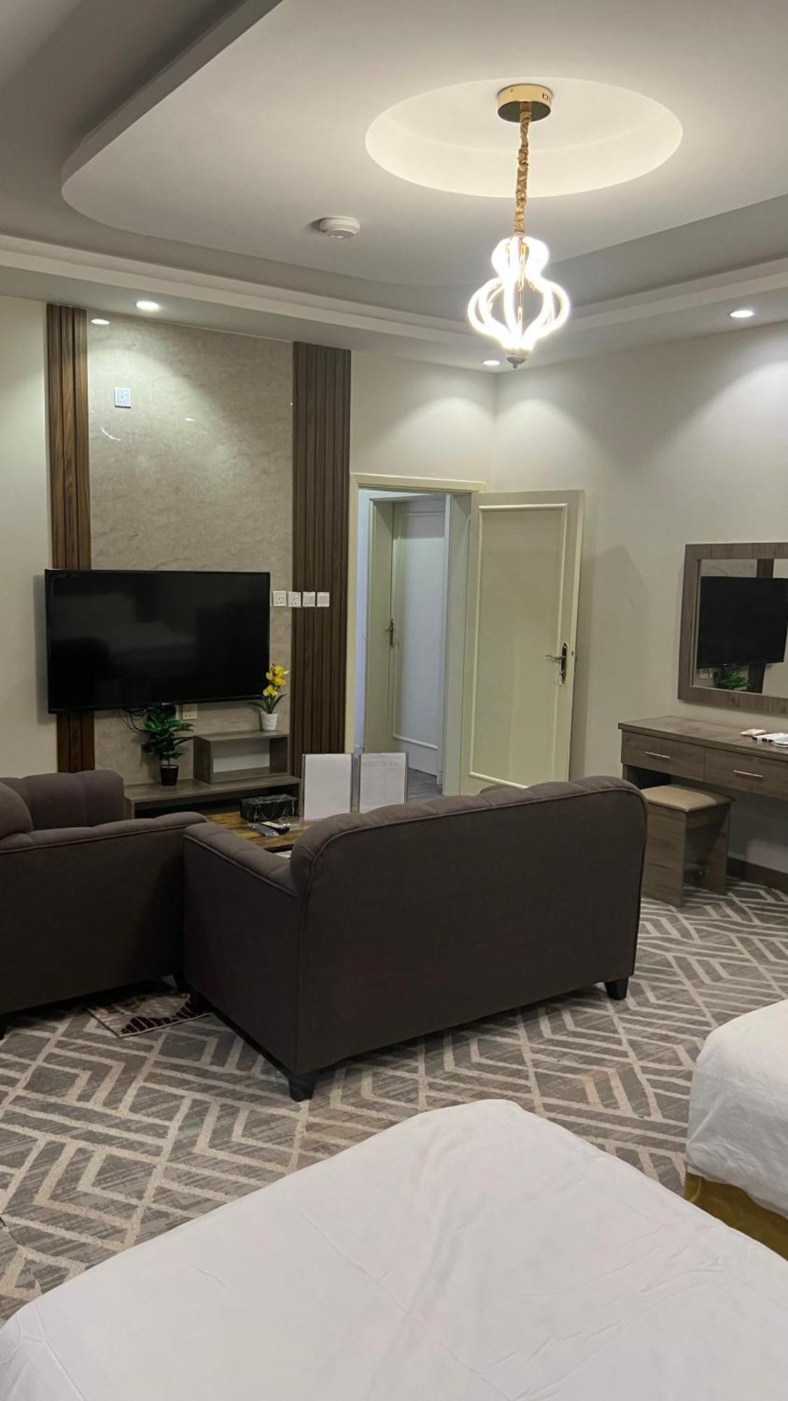 Apartment لانا مفروشة Lana Alula *
